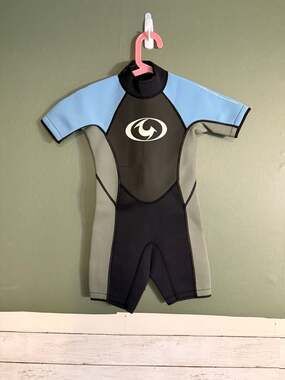 TYR Thermal Guard Youth Wetsuit 2500 Series Shorty Surfing